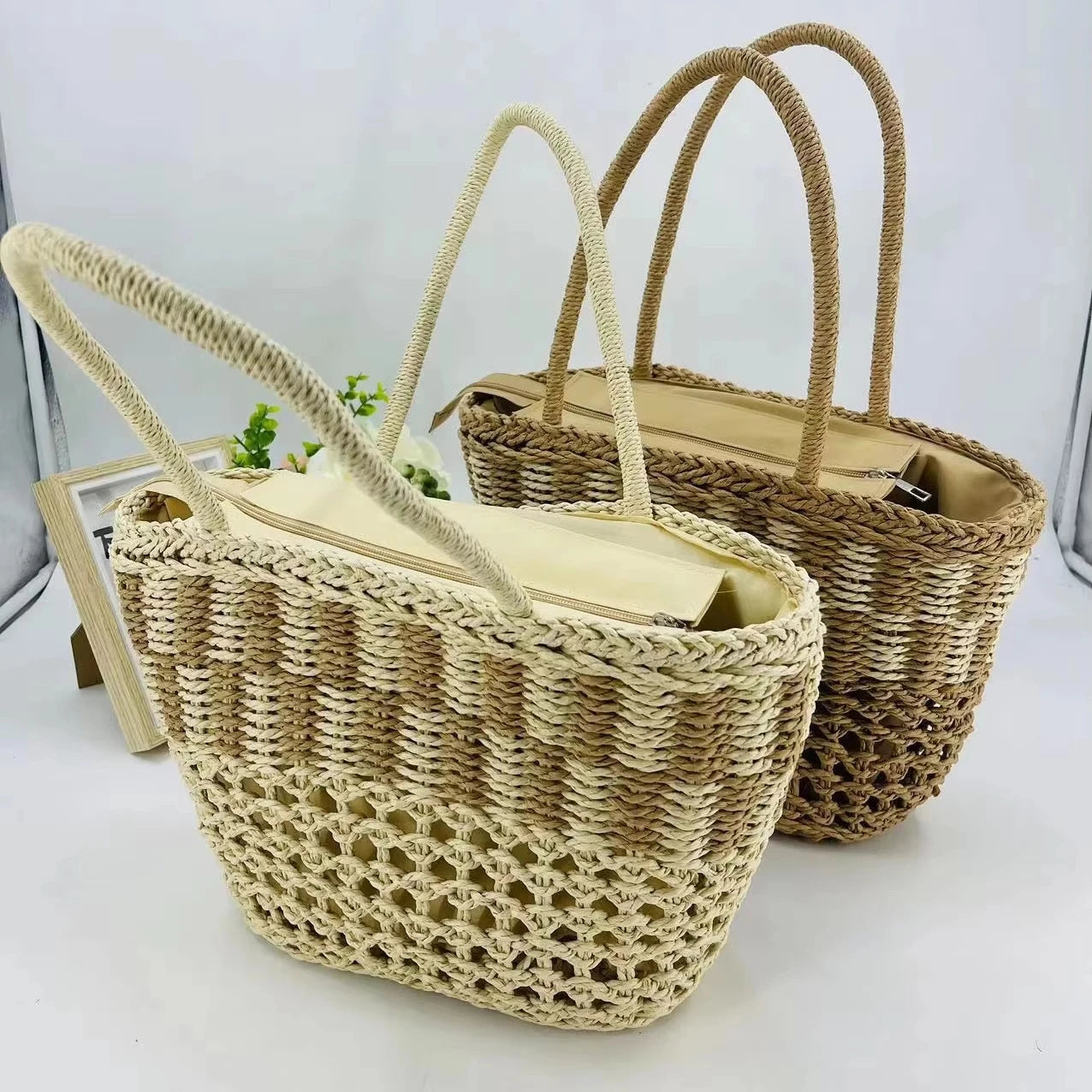 Hollow Paper Rope Straw Bag Casual Fashion Hand-held Beach Bag Simple and Generous Woven Bag