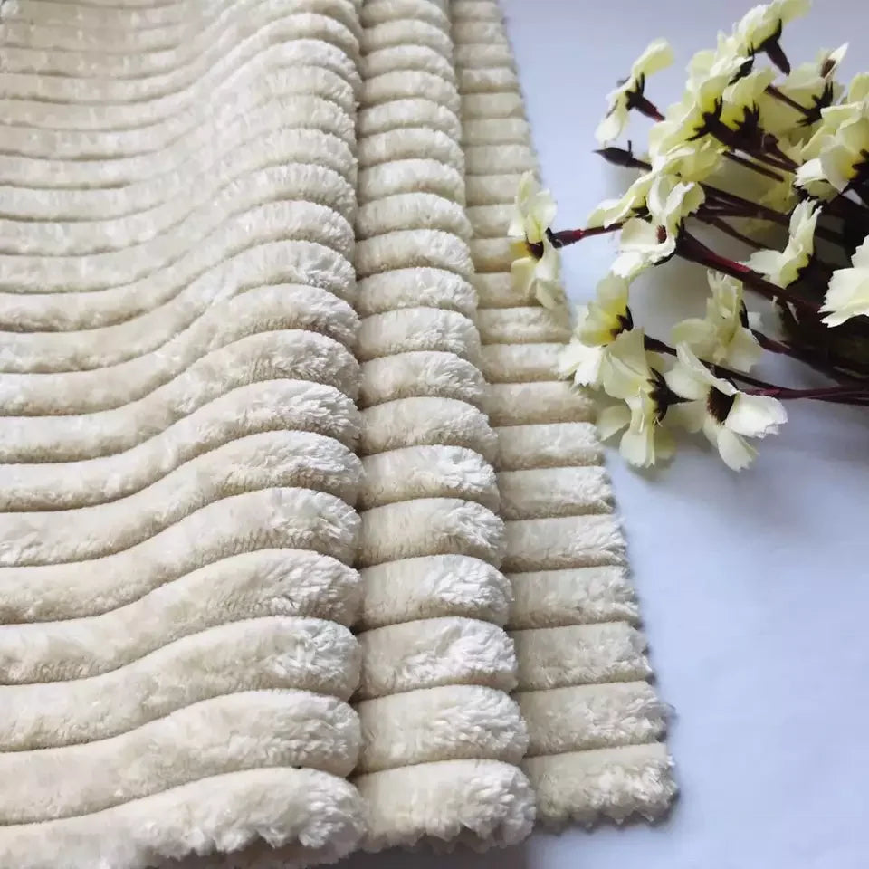Wholesale 90% Polyester 10% Nylon Corduroy Fleece Soft Fabric for Blankets Garments