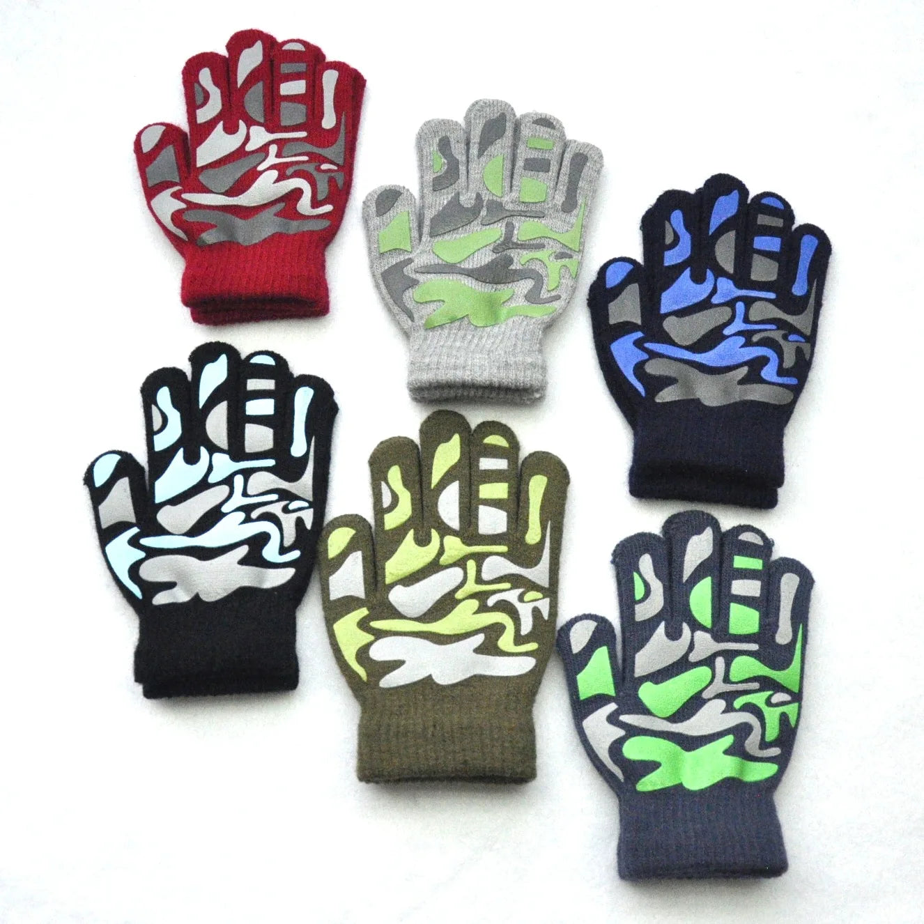 Wholesale Winter Warm Non-slip Soft Comfortable Camouflage Knitting Kid Gloves Magic Kids Knitted Gloves