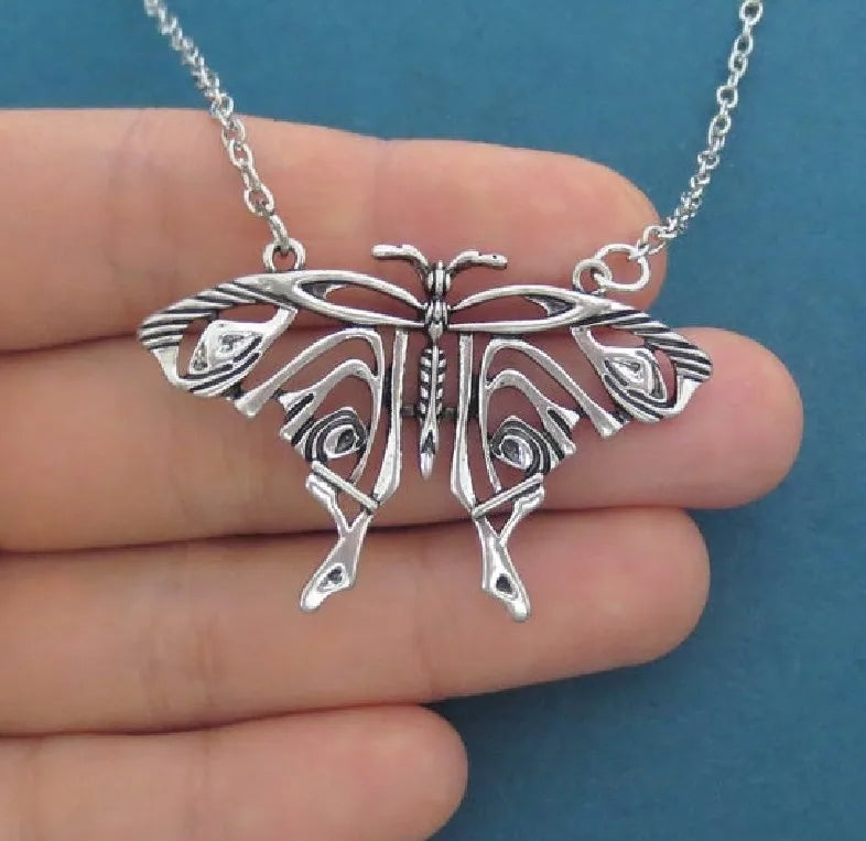 Silver Plated Butterfly Pendant Big Butterfly Necklace Women Costume Cosply Jewelry Accessories Wholesale