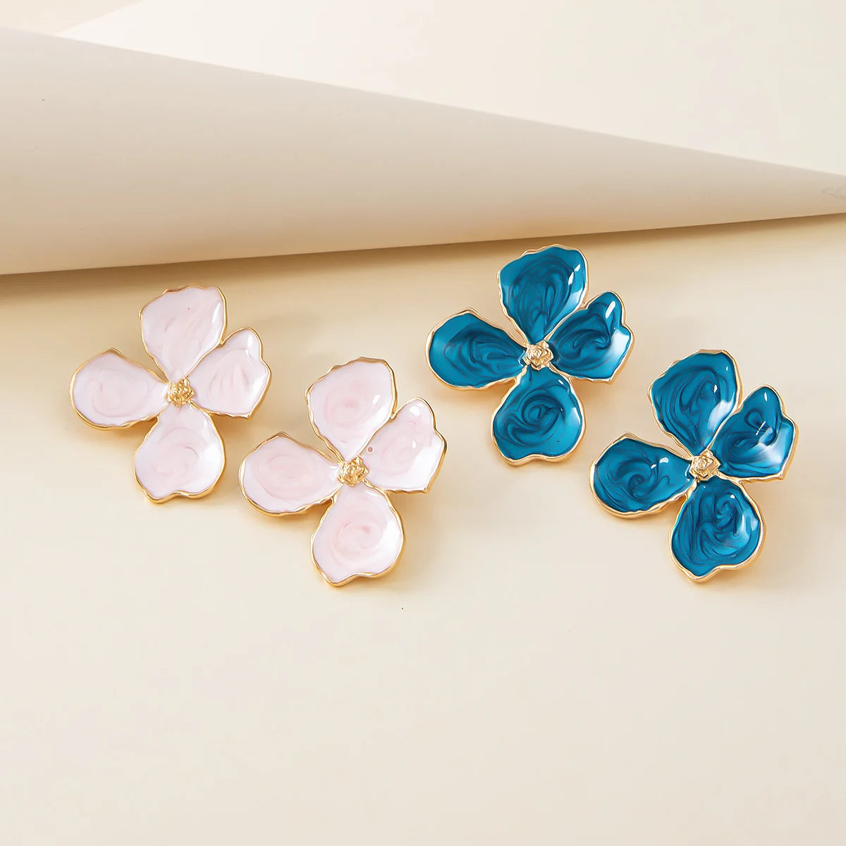 Creative Gold Plated Flower Stud Earrings Irregular Cute Blue Pink Drip Oil Flower Boho Stud Earrings for Lady