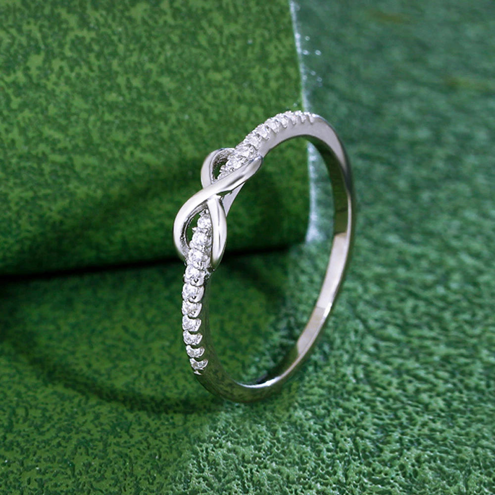 Good Quality Cubic Zirconia Crystal Fashion 8 Shape 925 Silver Bridal Engagement Rings for Women Jewelry Accessories