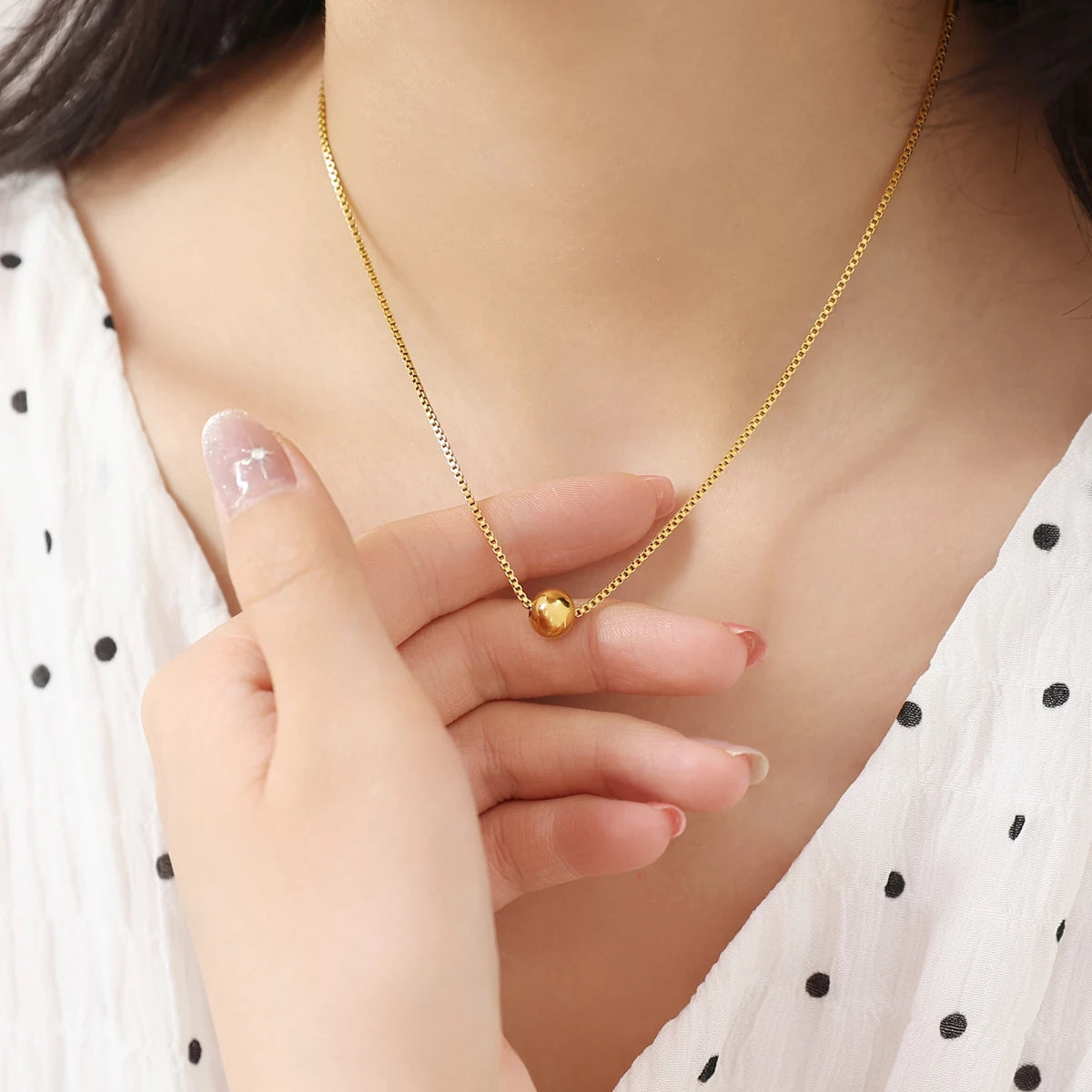 Latest Design 18k Gold Plated Necklace Fashion Simple Classic Round Bead Pendant Necklace for Women Girls