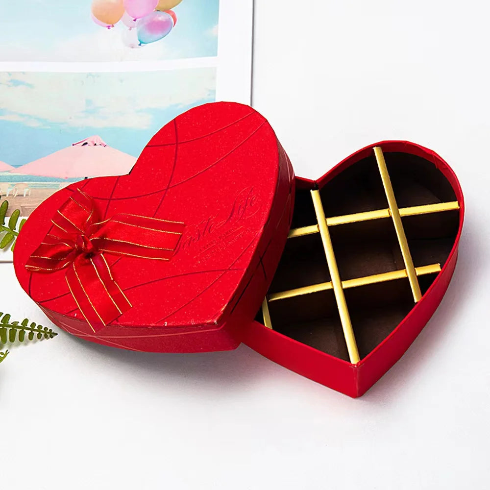Custom Heart Paper Gift Box Flower Box Valentine's Day Christmas Gift Box With Logo or Christmas and New Year