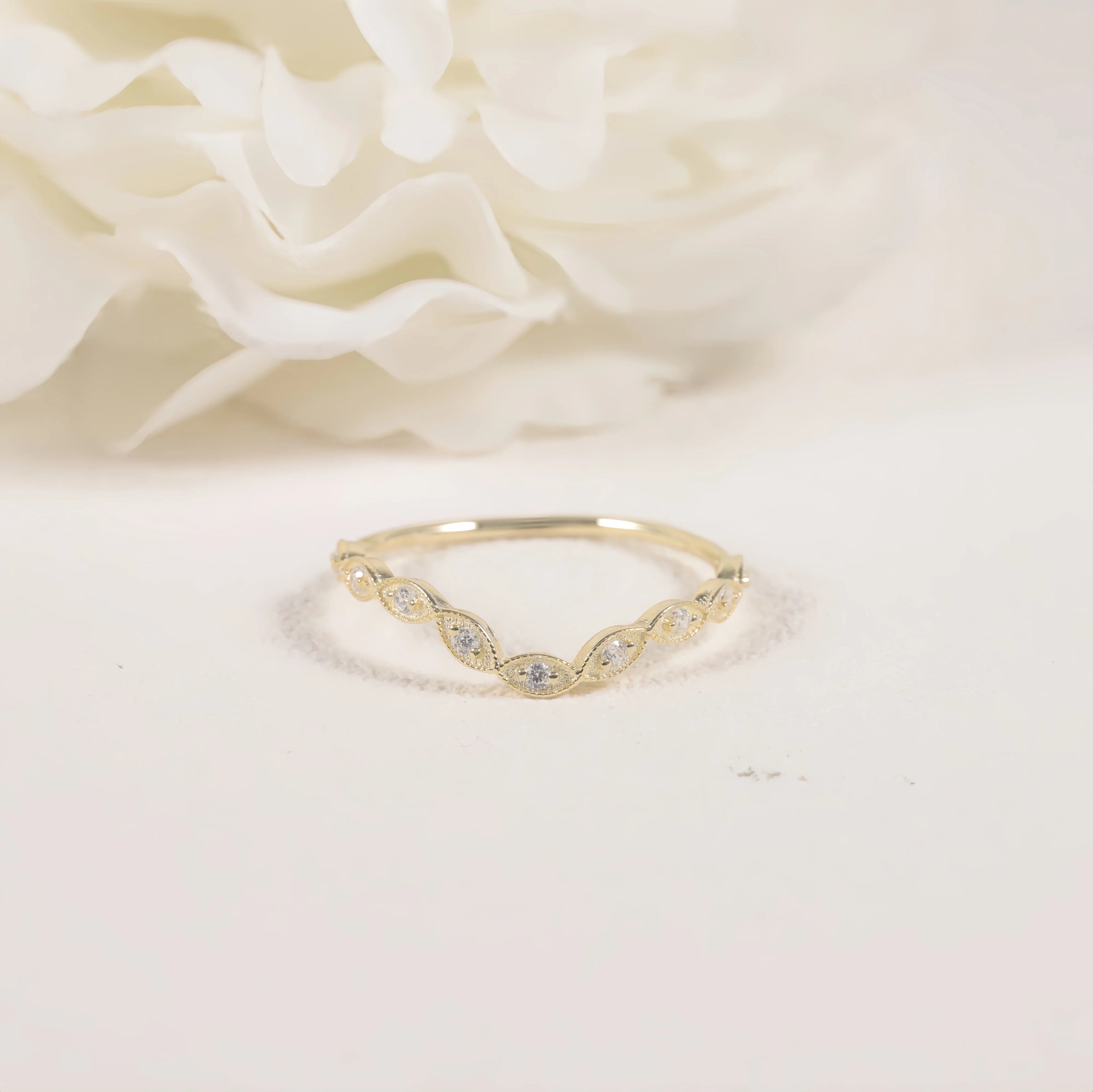 Vintage Curve Eternity Band Marquise Design DEF VS VVS 1.3MM Round Lab Grown Diamond V Shape Half Eternity Band Wedding Ring
