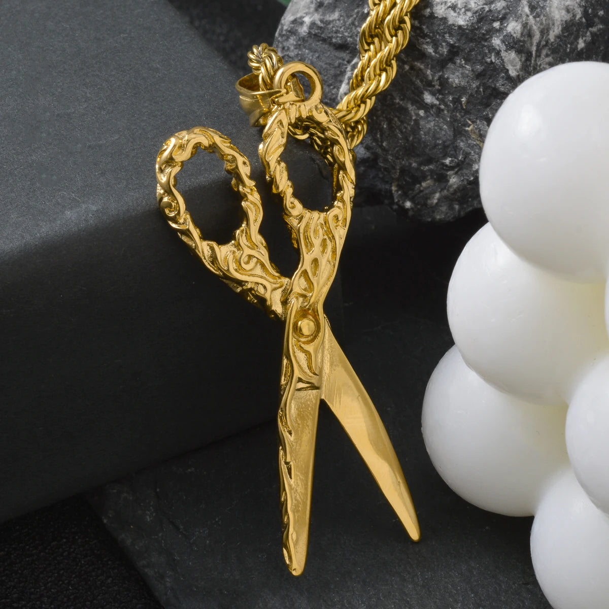 Zeadear New Vintage Geometric Gold Plated Stainless Steel Charms Pendant for Unisex Gift Made in Guangdong