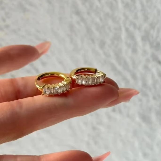 Ilona Elegant 18k Gold-Plated Huggie Earrings Women's New Fashionable Stainless Steel Jewelry Zircon Classic Hoop Earaaarring