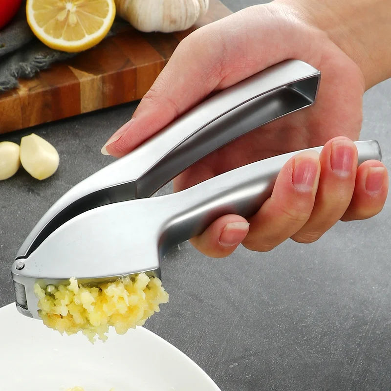 Hot Selling Kitchen Gadgets Zinc Alloy Garlic Press Manual Garlic Crusher Press