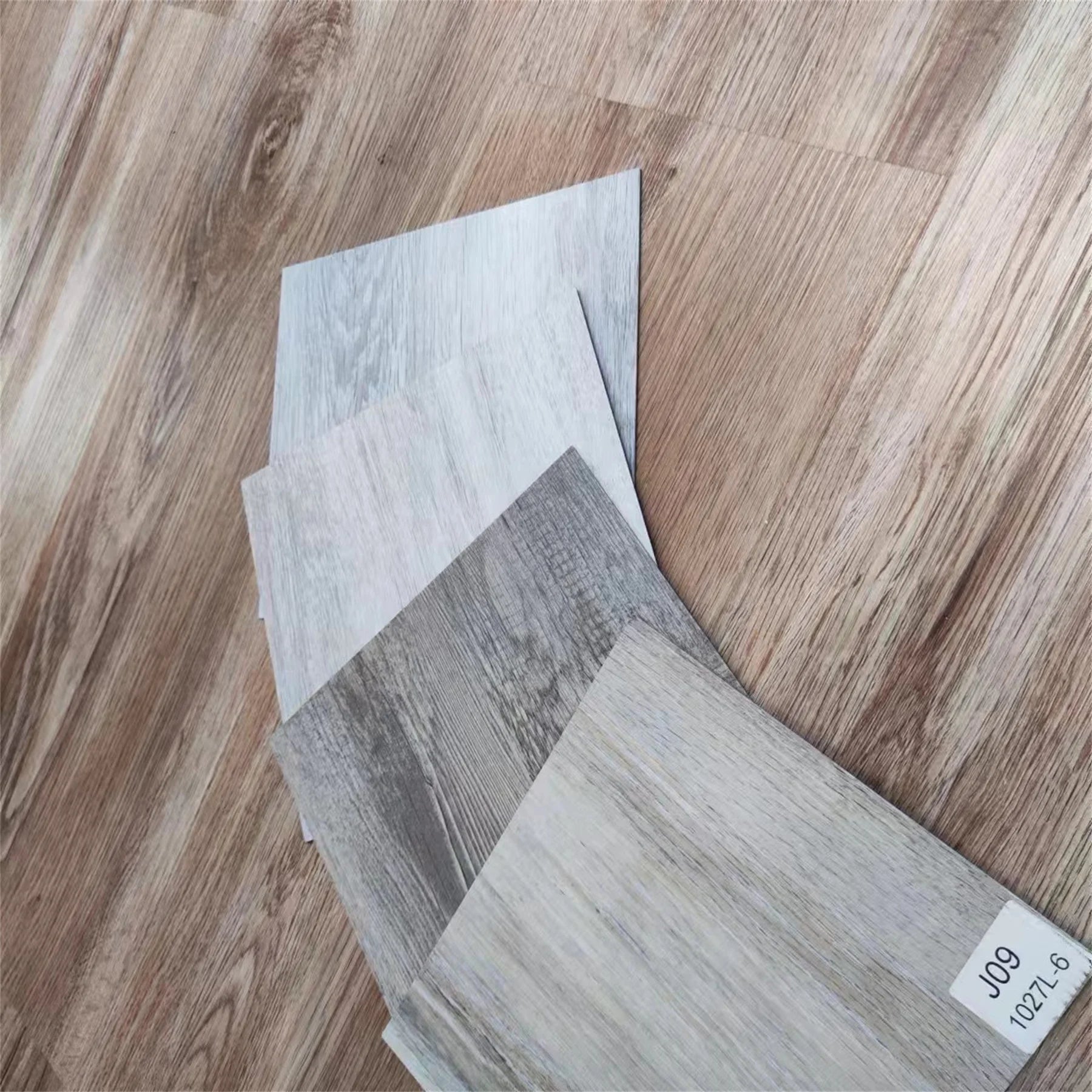 Plastic Flooring Factory Wholesale Luxury Plastic Flooring SPC Click Flooring for Indoor Decoration