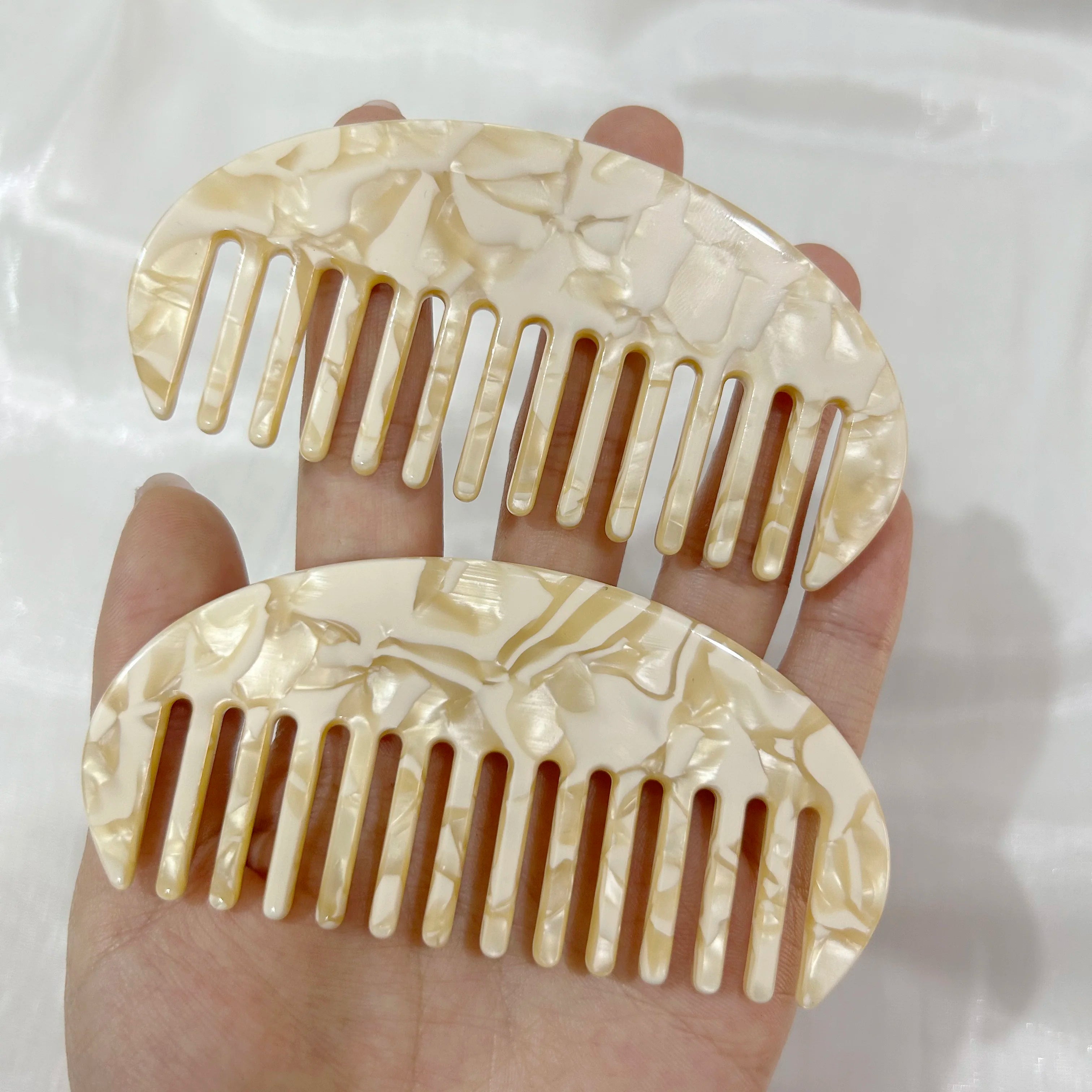 SAIYII New Arrival Semicircle  Custom Logo Korean Hair Comb Wide Tooth Detangling Acetate Hair Accessories Comb for Women