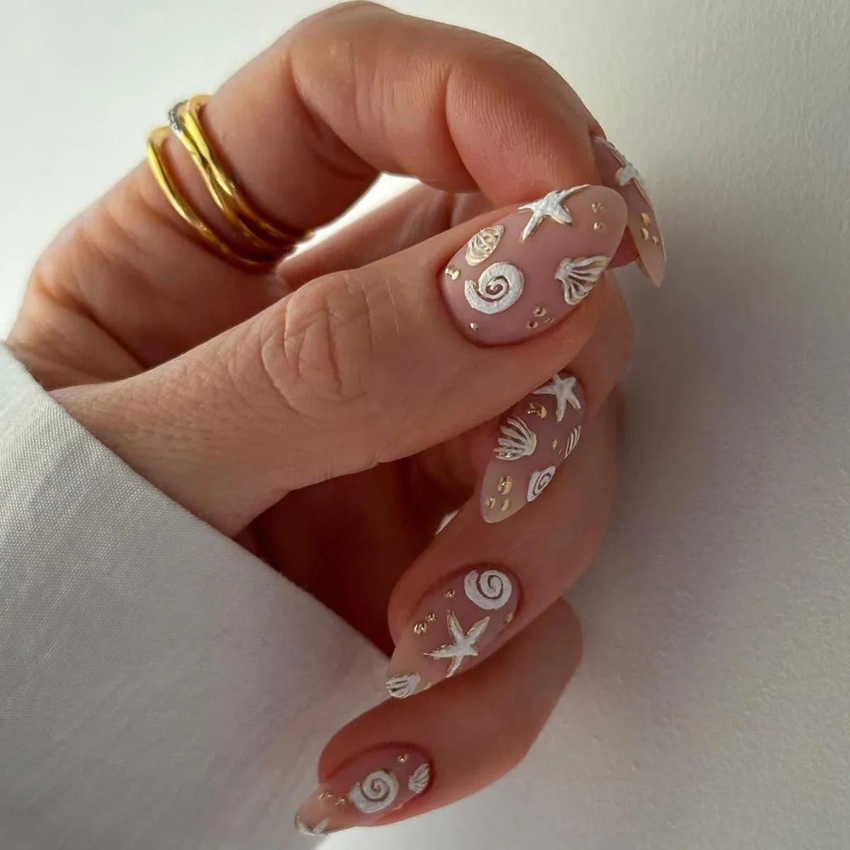 24 Pcs Minimalist Ocean 3D Shell and Star Almond-Shaped Short Press on Nails Artificial Fingernails Customize False Nails 3441