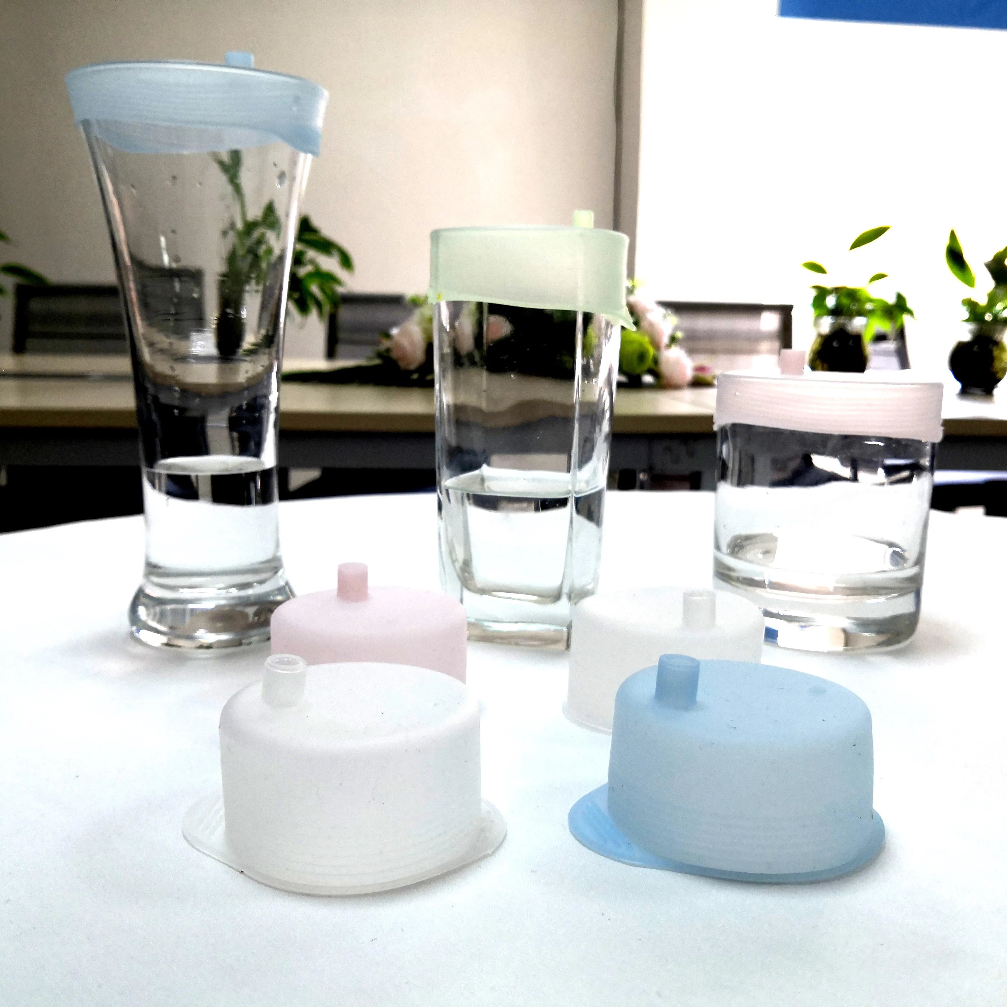 Silicone Party Cup Covers Insect-Drug-Free Stretchable Soft Lid for Bars and Gatherings OEM ODM Party Novelties Party Supplies