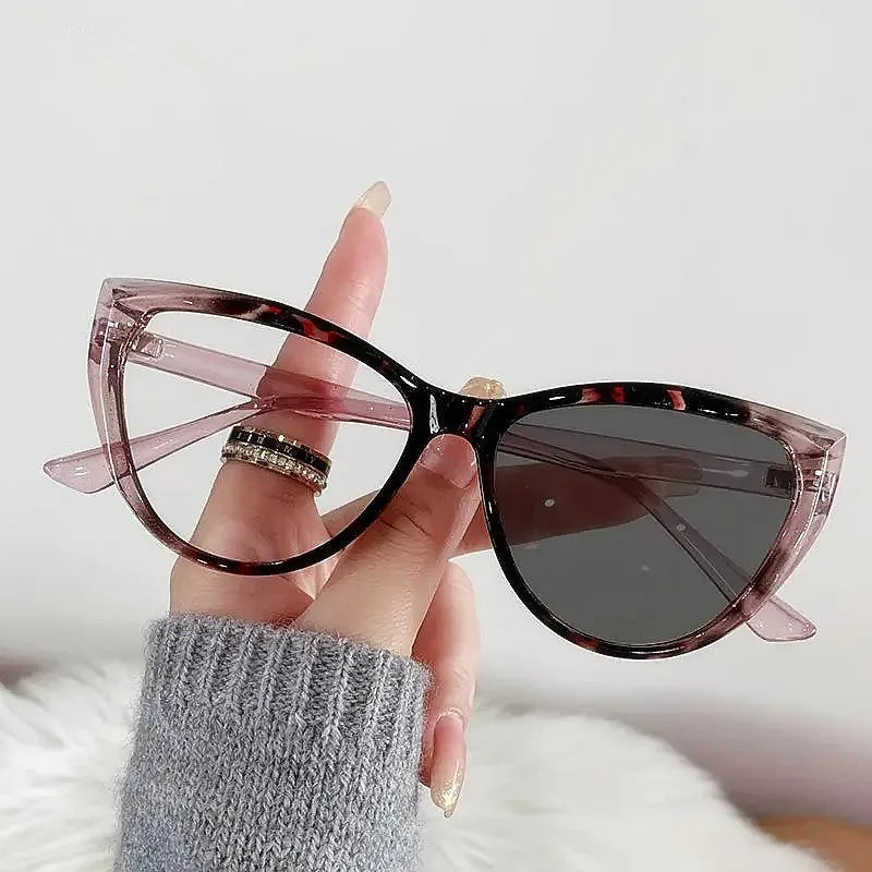 2025 Fashion Photochromic Anti Blue Light Glasses UV400 Lens Color Change Cat Eye Glasses Frames Women
