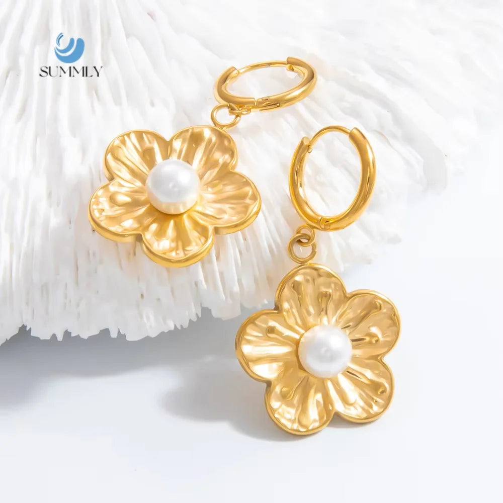 SUMMLY Vintage Wholesale Flower Dangle 18K Gold Plated Stainless Steel Faux Pearl Earrings Fashion Jewelry Manufacturer