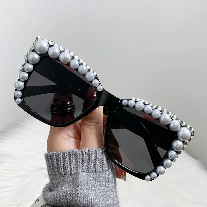 2023 New Cat Eye Sunglasses Retro Vintage Large Frame Rhinestone Pearl Glasses Female Shades
