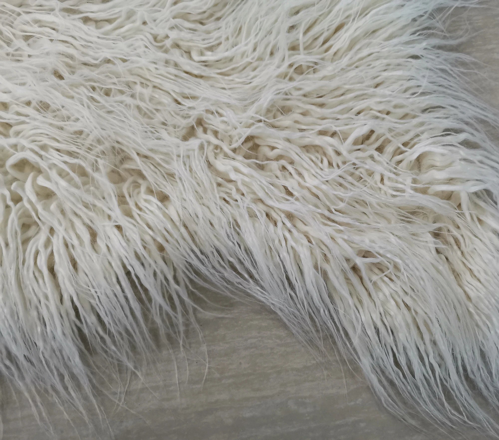 Modern Beige Color Faux Mongolian Plush Fur Living Room Rug Wholesale Long Pile Polyester Beside Rug