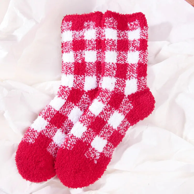 Custom Low MOQ Winter Black Red Blue pink Green  Colorful Plaid Warm Coral Fleece Thick Knitted Fuzzy Indoor Women Socks