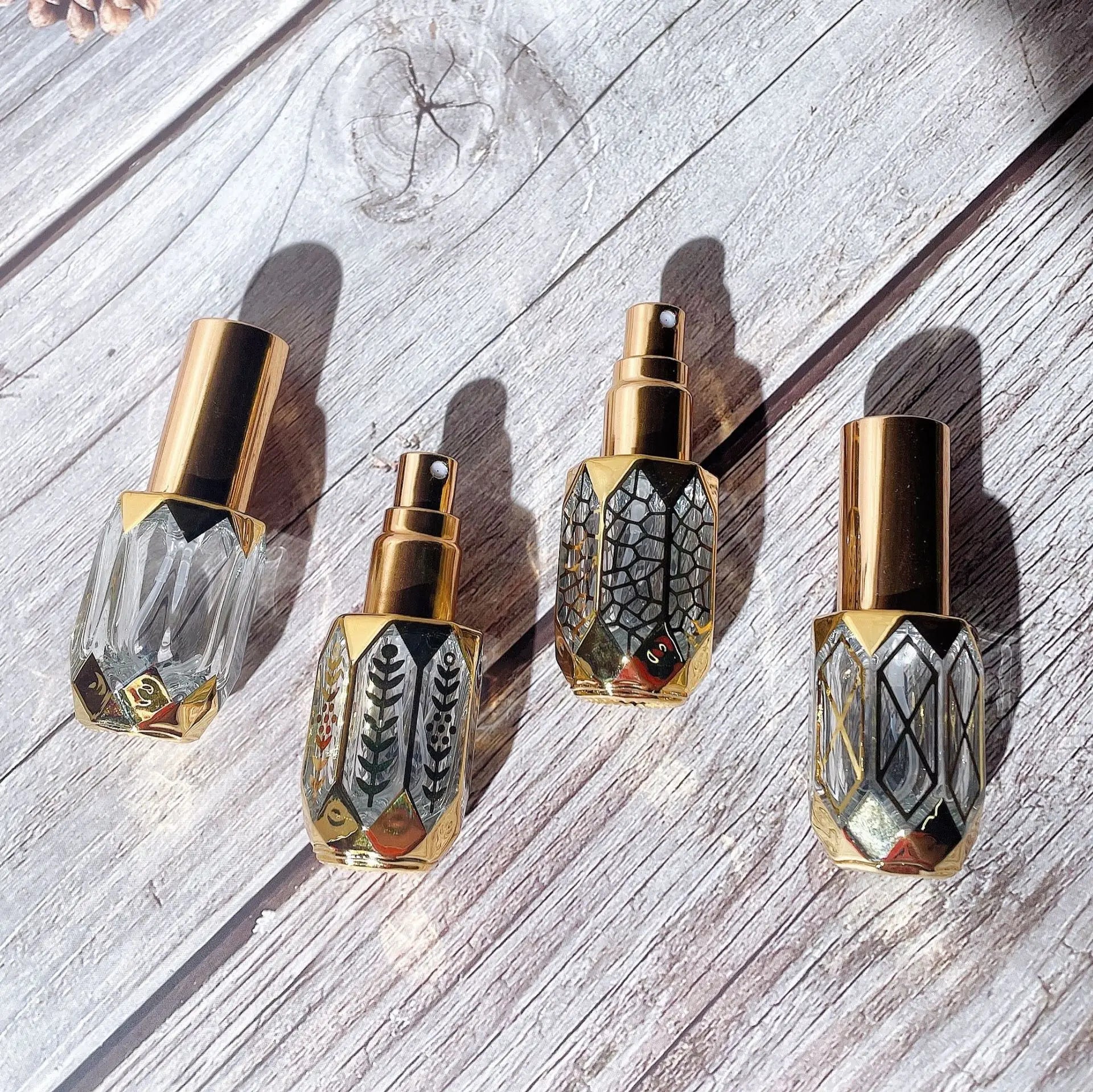 Portable 6ml Mini Shiny Glass Perfume Bottle with Golden Sprayer Small Sample Water Perfume Spray Vial Bottle