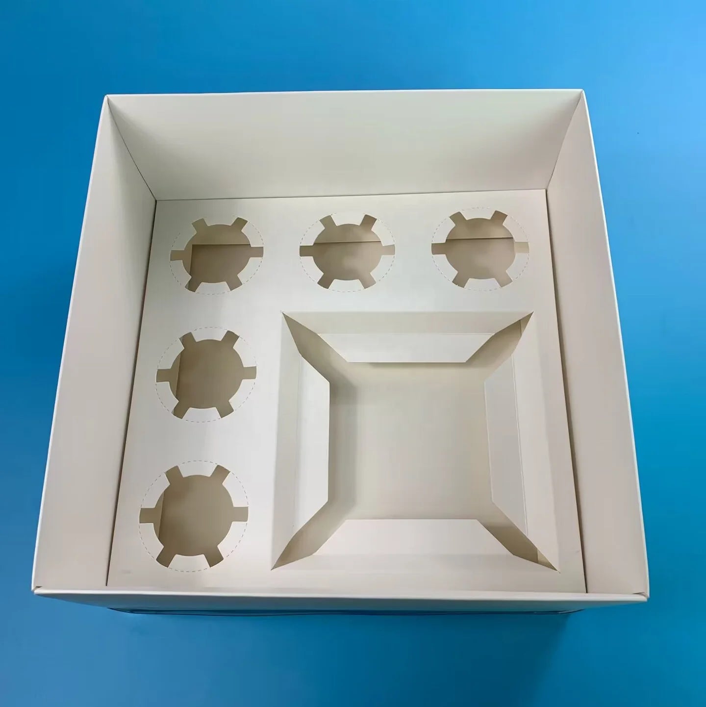 XJH Dessert Cake and Cupcake Integrated Box With Transparent Cover Pastry Packaging Boxes