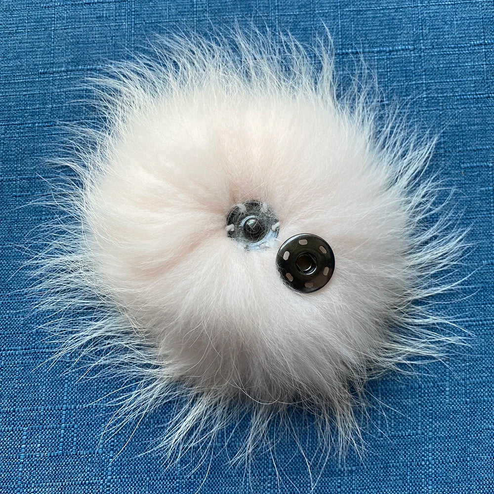 MWFur 14cm Hand Made Plush Raccoon Fur PomPom with Button for Hats Wholesale