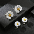 New Metal Daisy Painted Cufflinks Sunflower Men's Shirt Cufflinks (MD049)