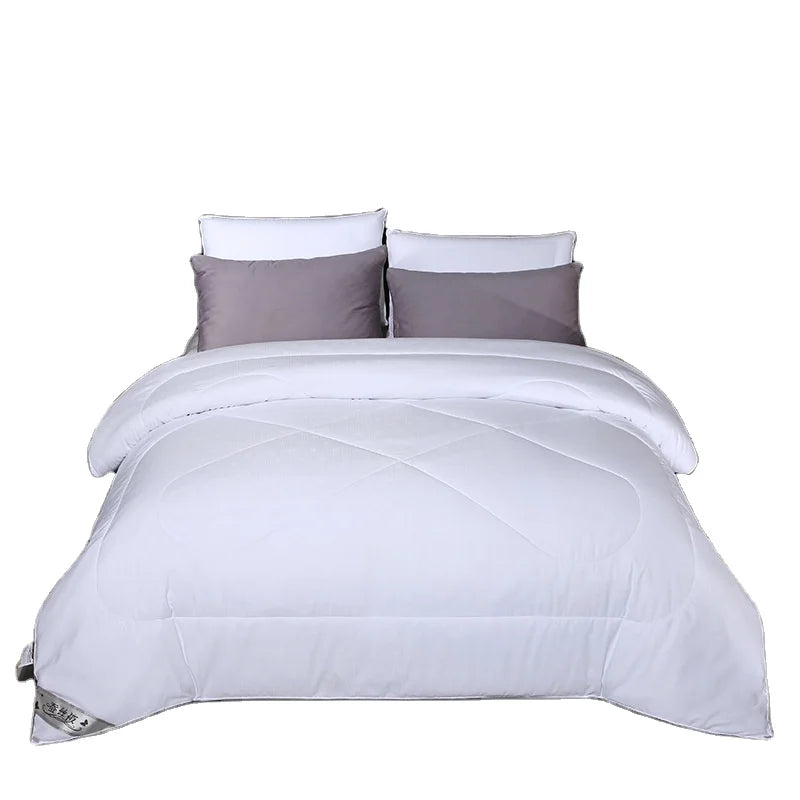 YongHo Modern Europea American Luxury 5 Star Hotel Super King Size Solid Plain Luxurious Silk Quilt Winter Comforter