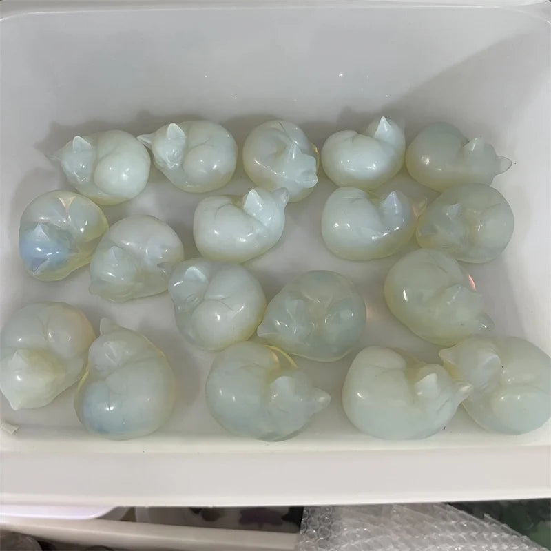 Lovely Sleeping Cat Natural Stone Crystal Animal Opalite Sleeping Crystal Cat For Gifts
