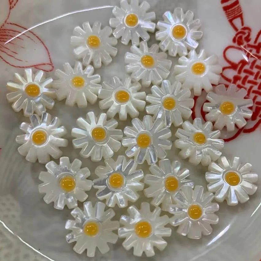 Natural Daisy Flower Sea Shell Beads Sunflower Mother of Pearl Loose Beads for Making DIY Bracelet Necklace Fashion Jewelry