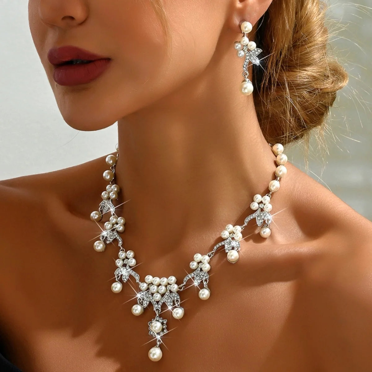 Sophisticated Water Drop Pearl Jewelry Set  Elegant Flower Earrings & Necklace | Wholesale Accessories for Women
