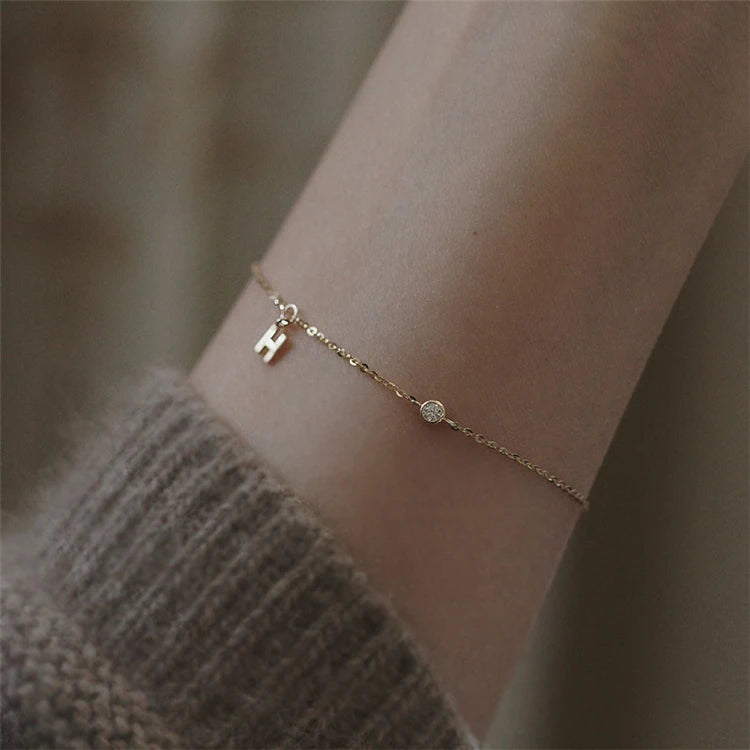 2025 Minimalist Jewelry Girls New Designer Trending 925 Silver Women 26 Letter Charm Bracelet