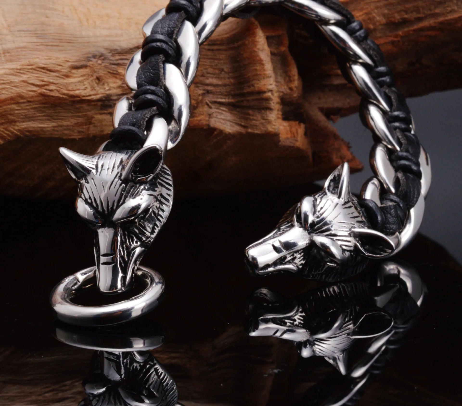 Handmade Vintage OEM Gold Plated Stainless Steel Wolf Head Chunky Unisex Viking Leather Bangles Third Party Certified