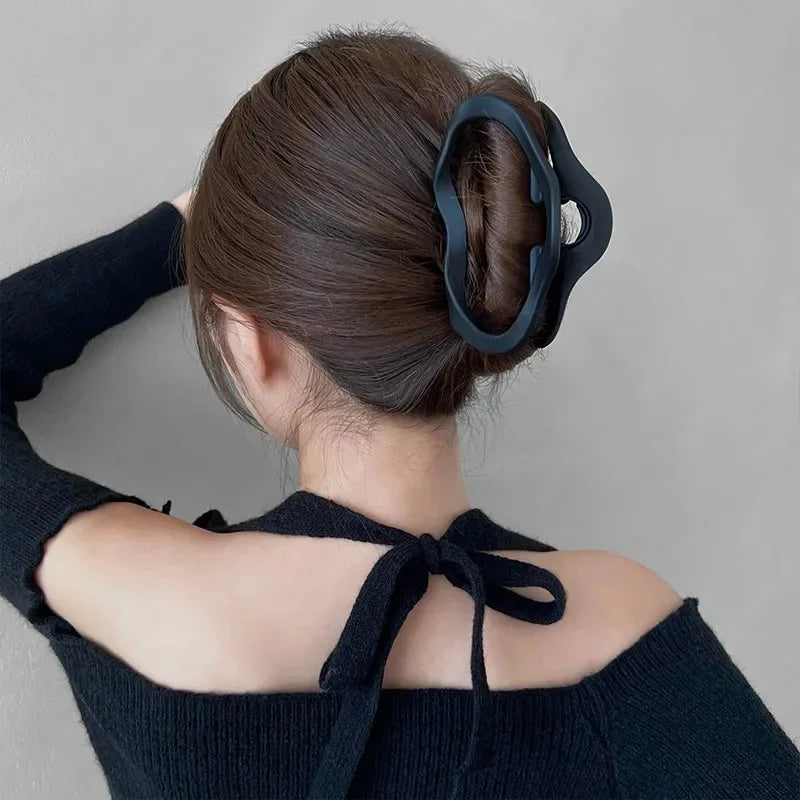 Spring Cloud Large Shark Clip Headdress for Woman Fashion Leopard Hair Claws Barrettes Solid Color Sturdy Hairpins
