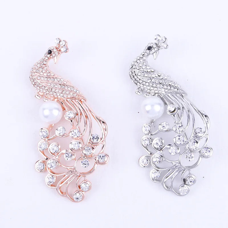 Luxury Women's Rhinestone Peacock Brooch Pin Fashion Accessory for Wedding Parties or Gift Decoration on Clothes