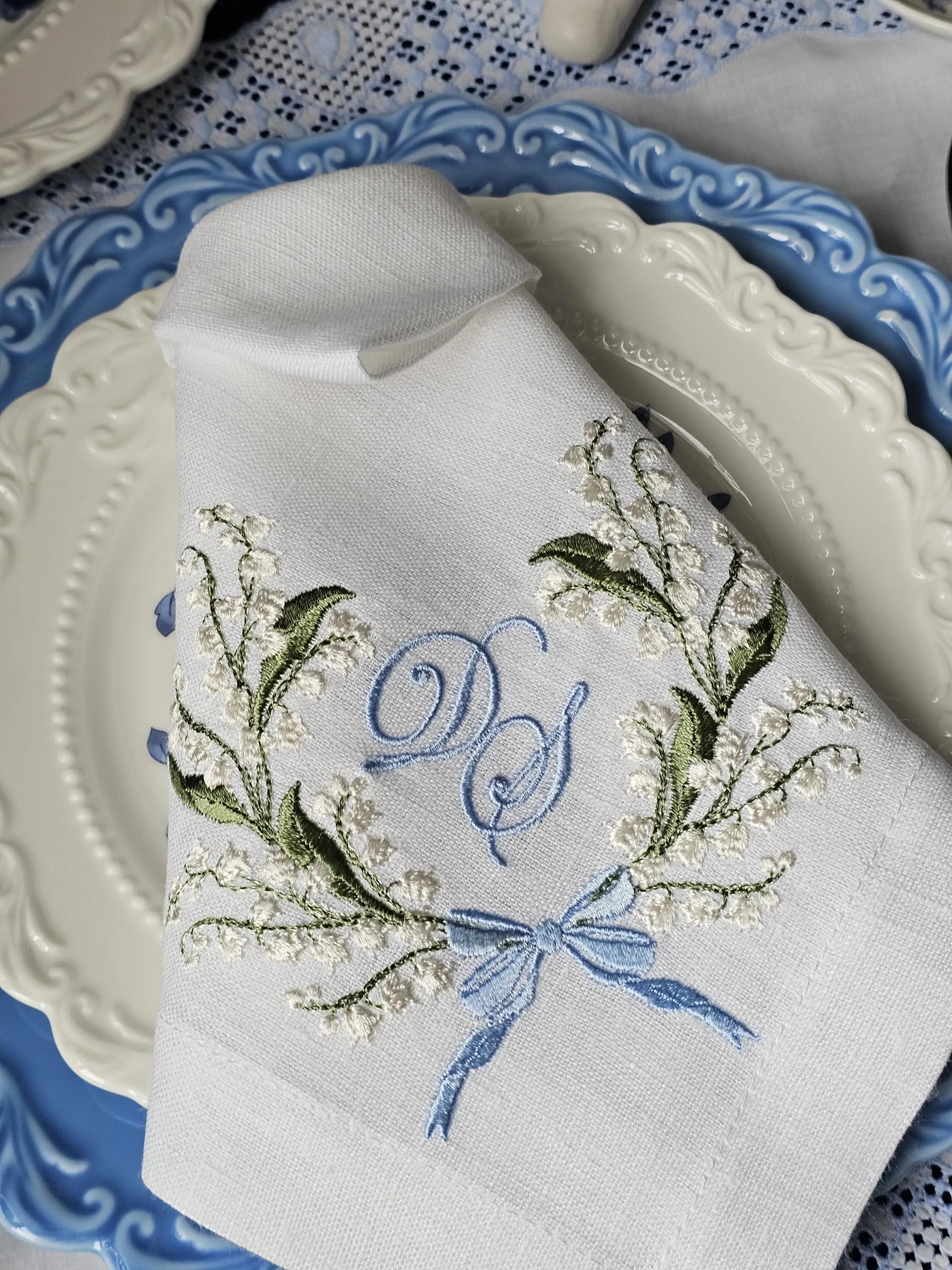 White Flowers with Green Leaves Embroidery Linen Desk Pad Suitable for Home and Wedding Use Hot Selling