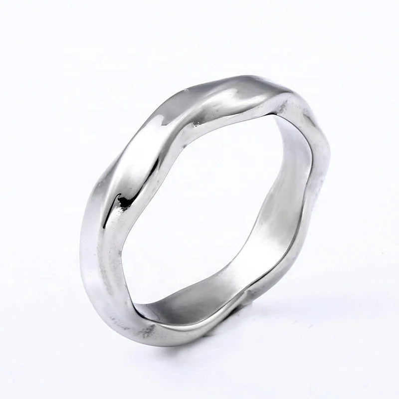 OLAN Wholesale Fashion Jewelry Classic High Polished Couple Design Stainless Steel Rings for Women and Men