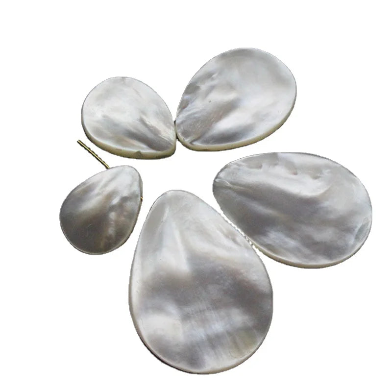 Wholesale  Waterdrop Carving Mother of Pearl White Shell Carving Shell Beads for Jewelry Low Price