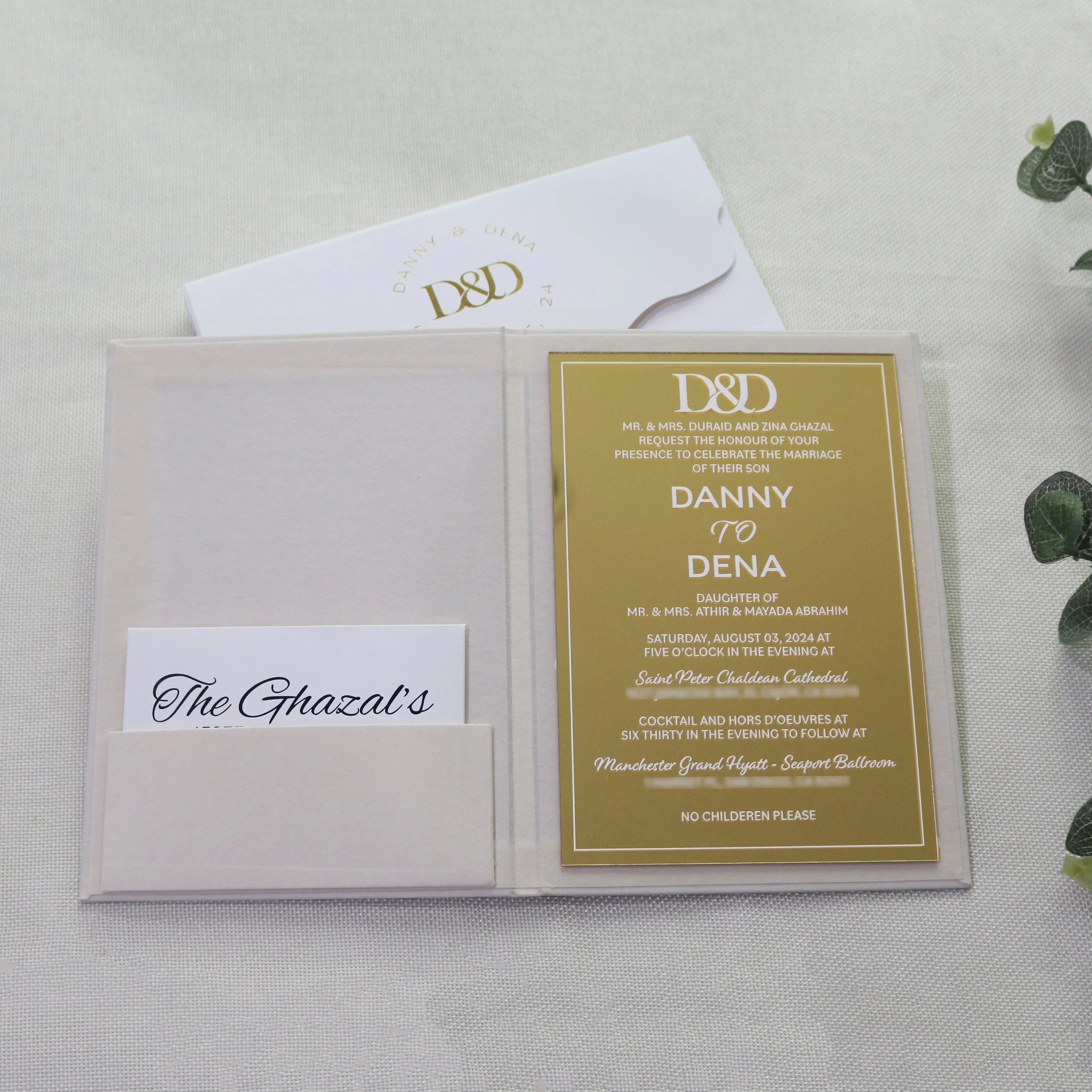 A5 Size Luxury Velvet Hardboard Cover Wedding Invitation Card With Gold Mirror Acrylic Wedding Invitation With RSVP
