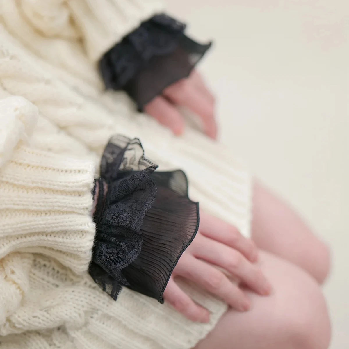 Wedding Dress Classic Black and White Solid Color Dress Glove Sleeve Embellishment With Clothing Accessories Short Fake Cuff