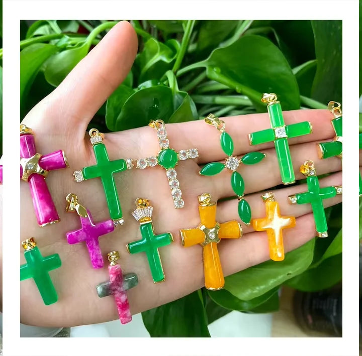 Jialin 2021 INS 18k Gold Jade Tip Cross Pendant Natural Eye Diamond Icy Crown Fuchsia Green Jade Cross Necklace
