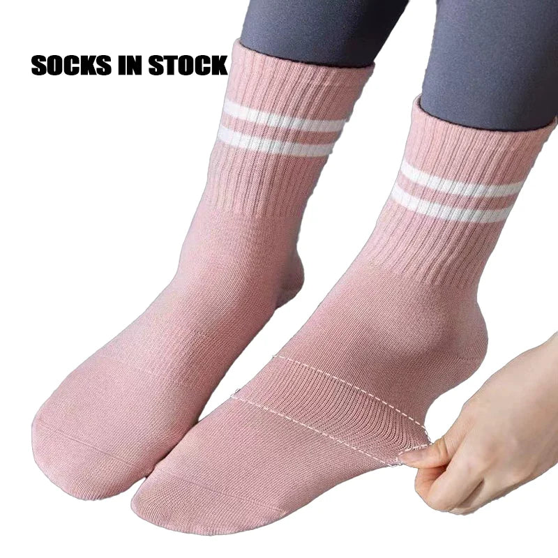 Packaging Cotton Grip Socks in Stock Sports Pilates Women Socks Wholesale Yoga Socks