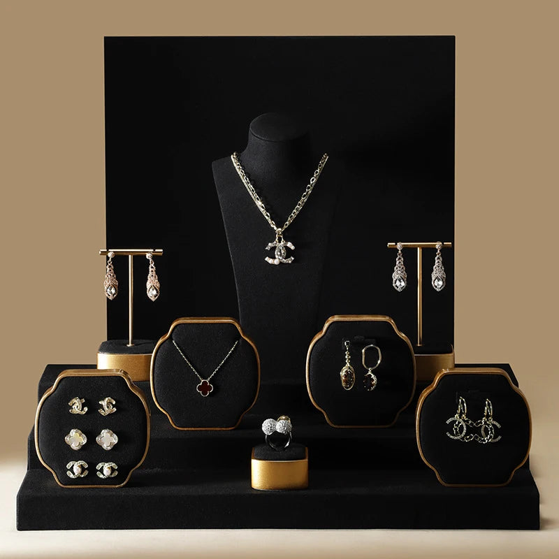 Sundo 2023 Custom Gray Hairline PU Leather & Wood Jewelry Display Stand for Bracelet Earrings Ring Necklace with Bust