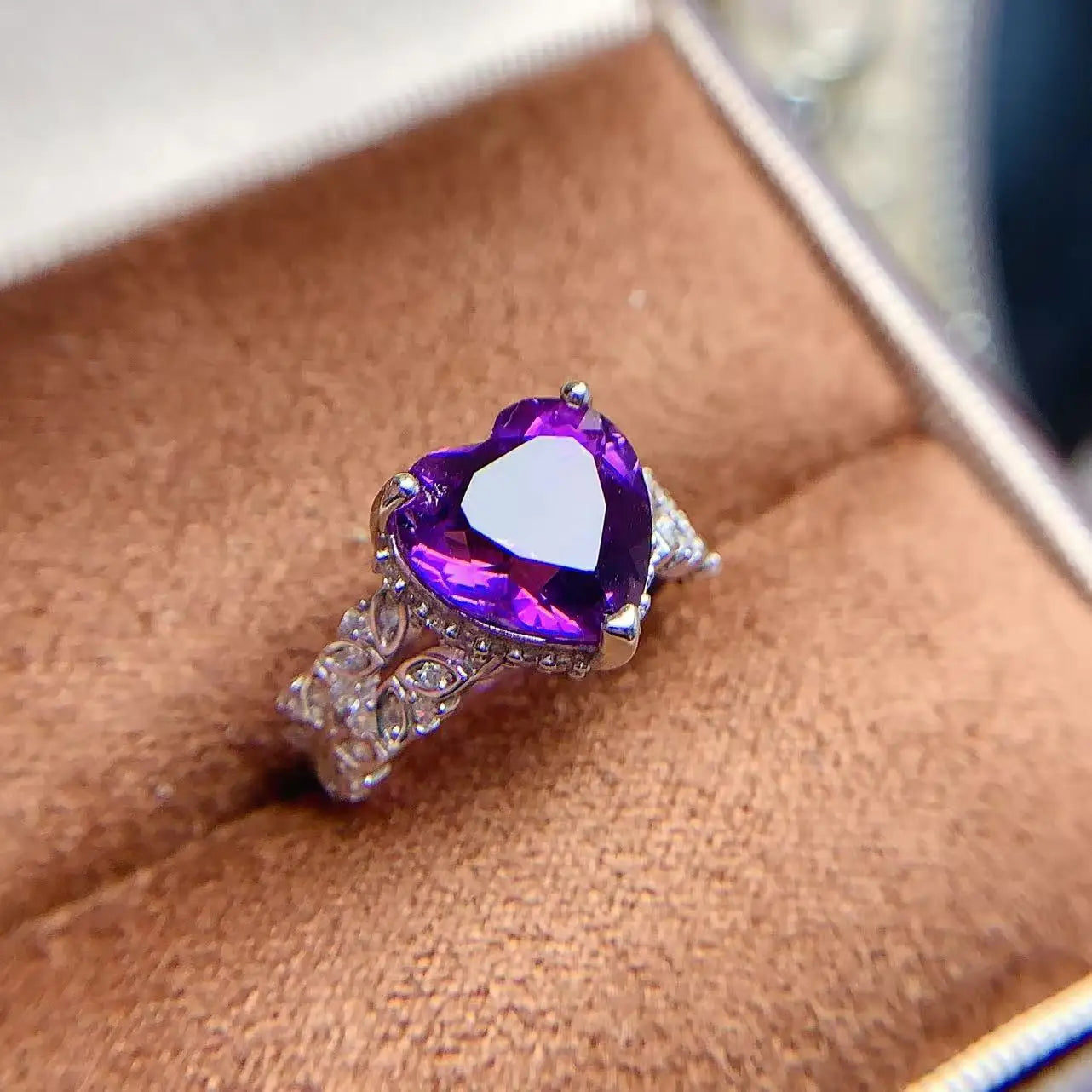 Hot Sale 925 Sterling Silver Natural Gemstone Heart Cut Women Luxury Jewelry Models Rings for Sale