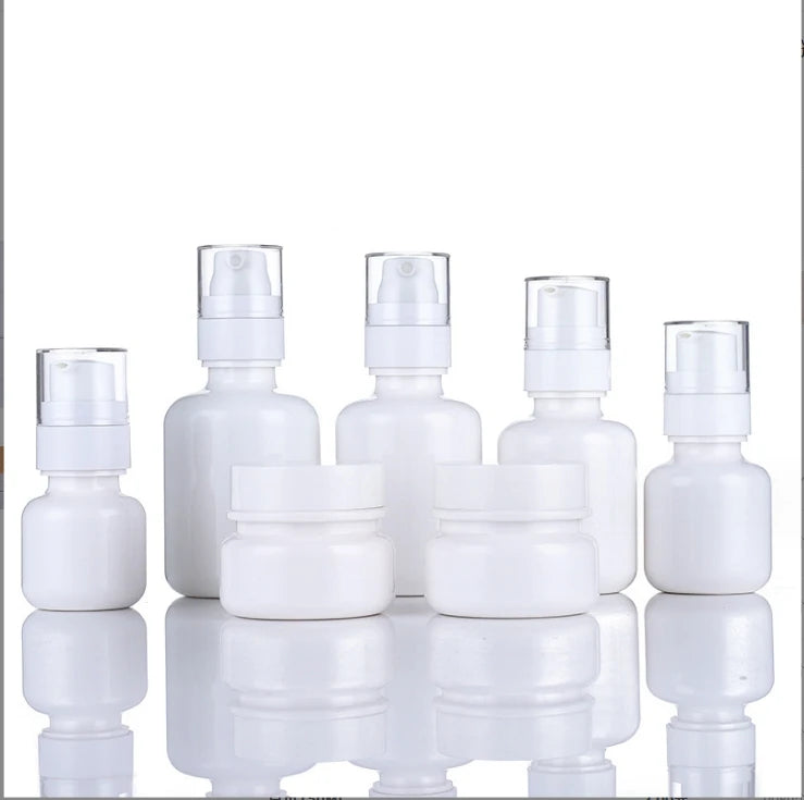Medusa White 20ml-150ml Spray Bottle for Skin Care Serum Shampoo Blush Distribution in Hospitals