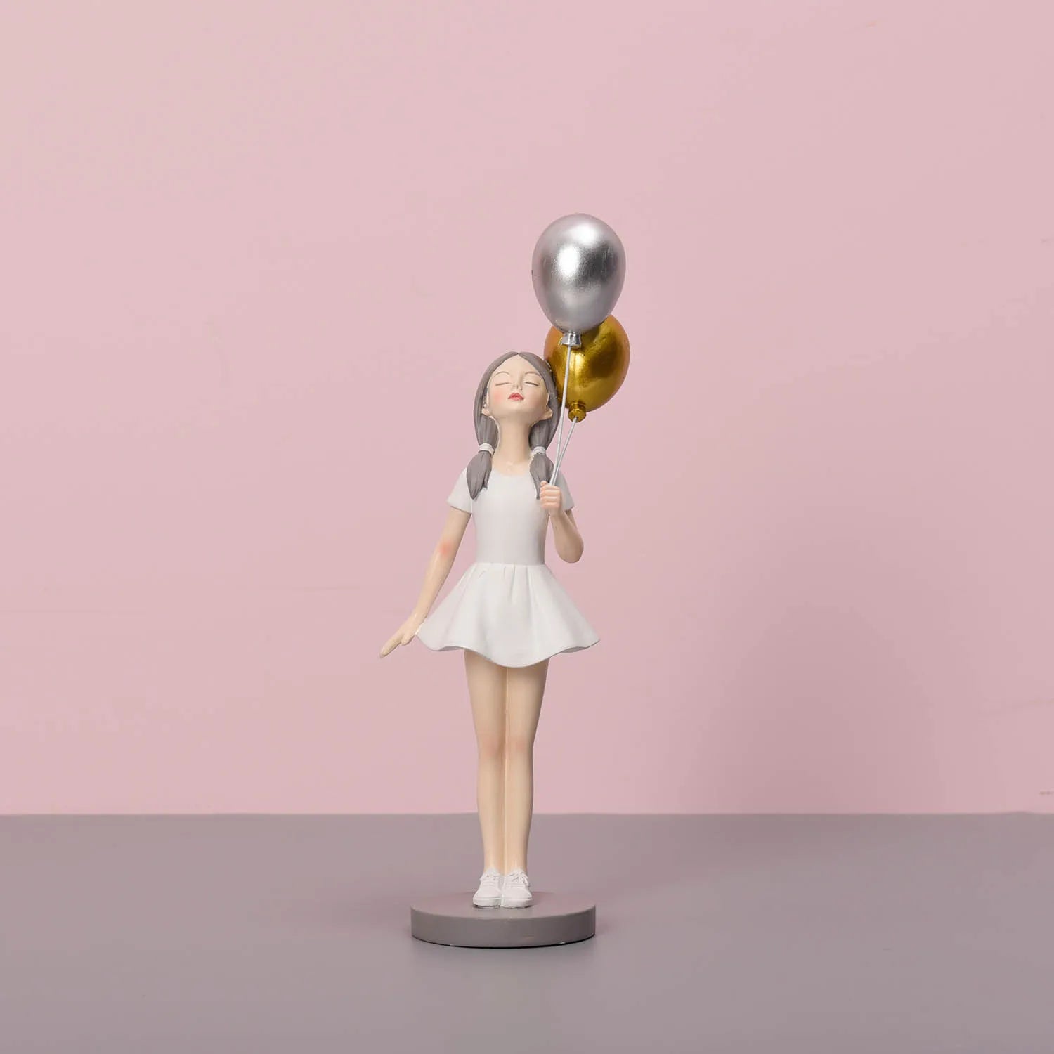 Fashion Home Decor Holding Balloon Girls Figurine Resin Decoration Bedroom for Teen Girls Gifts