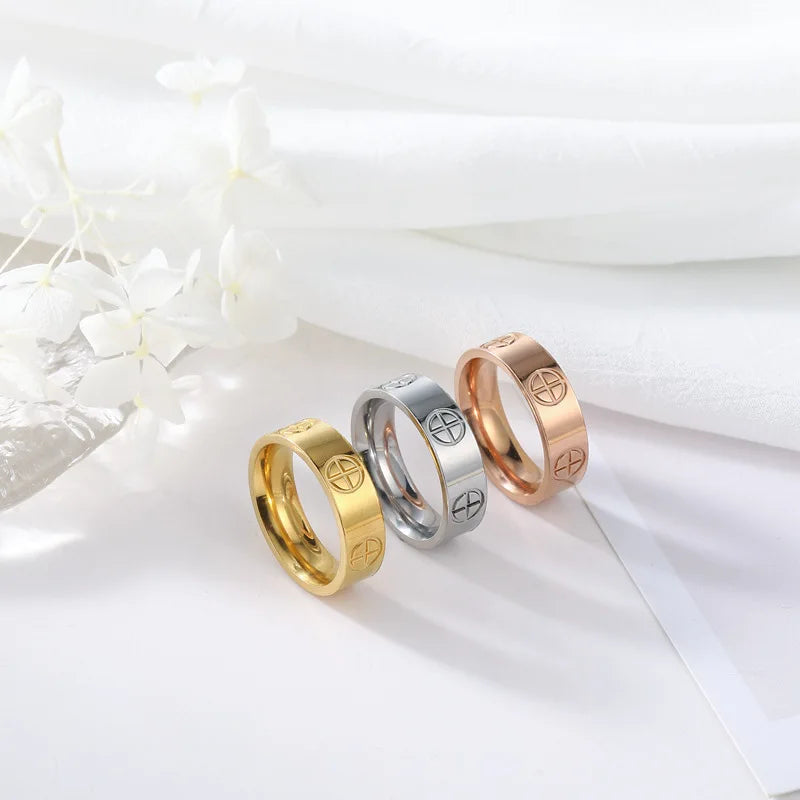 Wholesale Fashion Stainless Steel Charm Eternal Love Ring Jewelry Women Sliver Gold Couple Rings