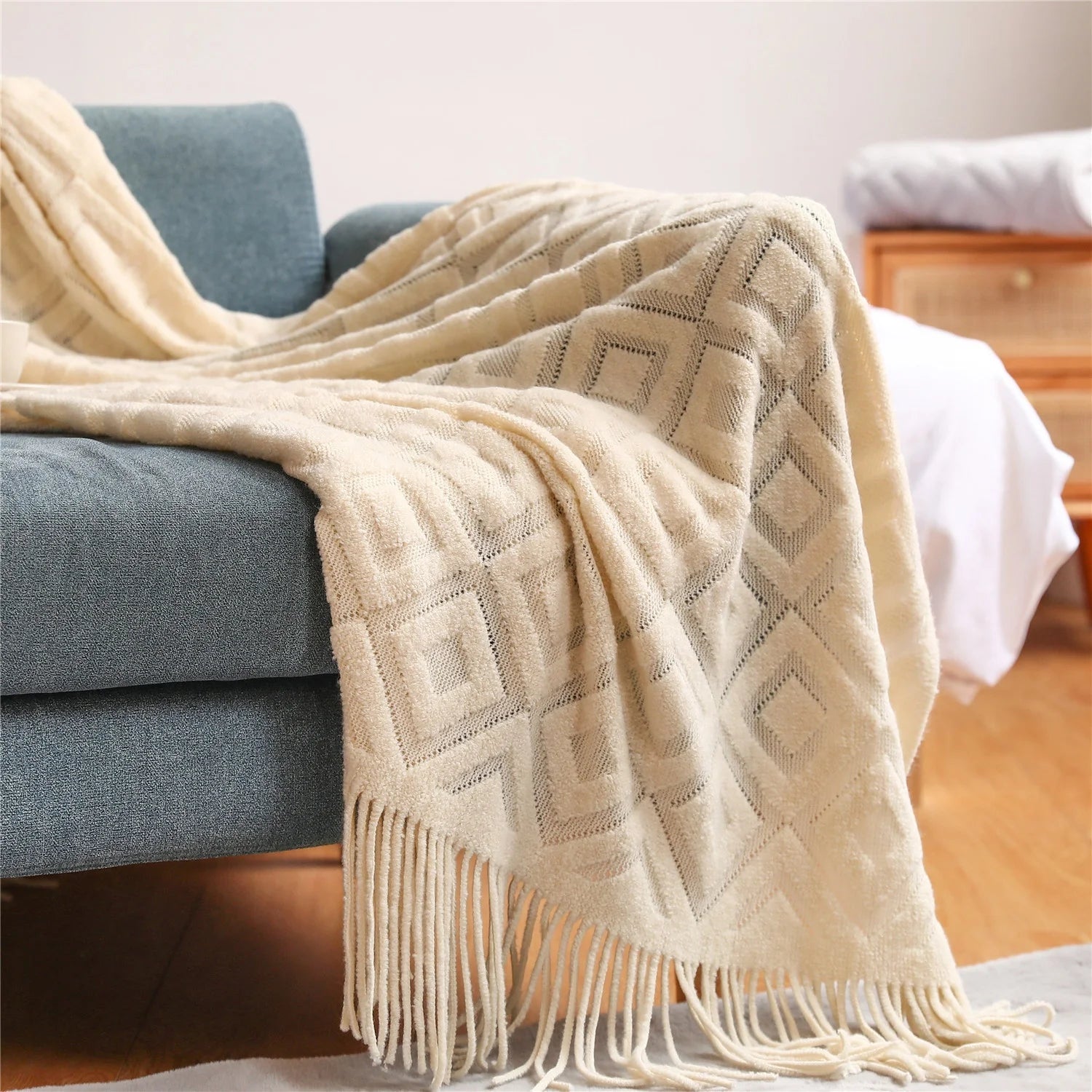 Modern Style Diamond Plaid Acrylic Knitting Tassel Blanket Solid Color Soft Cashmere Jacquard Throw Blanket With Fringed