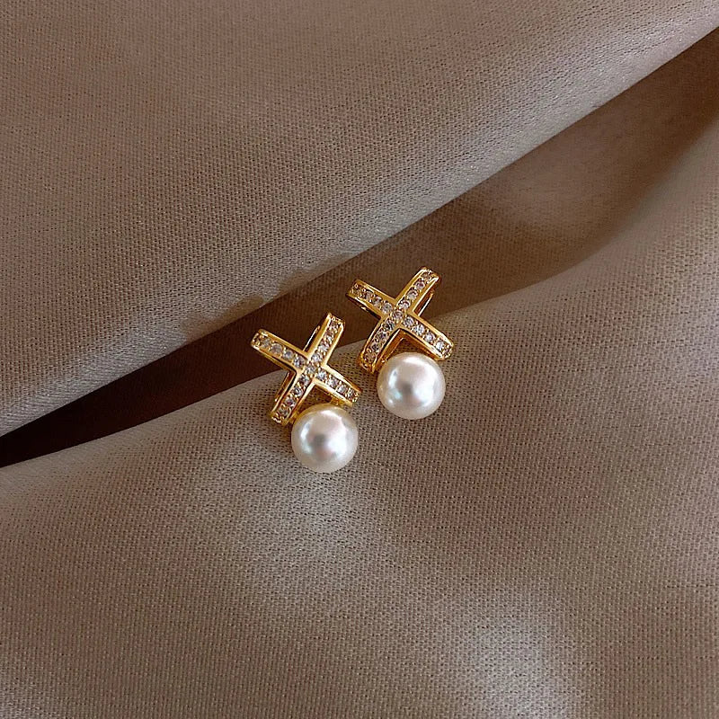 2025 Crystal New Arrivals Fashion Pearl Earring Female Retro French Elegant Flower Earrings