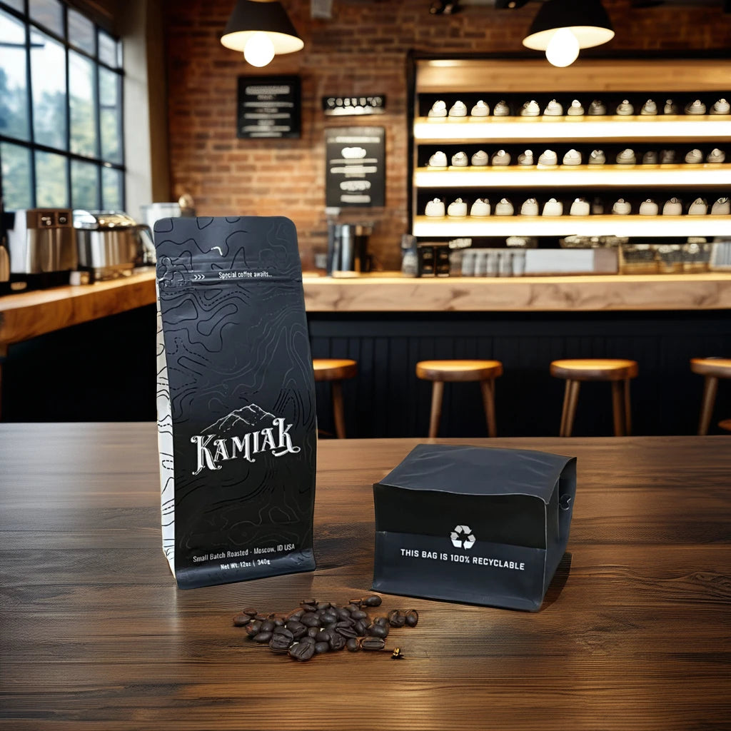 AT PACK-ROASTERS Branded Coffee Bags 250g 500g 1KG Eco-Friendly Coffee Packages Flat Bottom Coffee Packaging Kaffee With Valve
