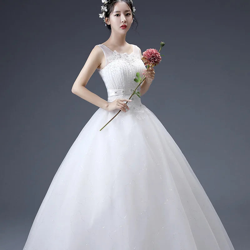 2022 New Favorable Off White Elegant Wedding Dress Sweet Flower Princess Noble Lace Slim Lace up Wedding Gown