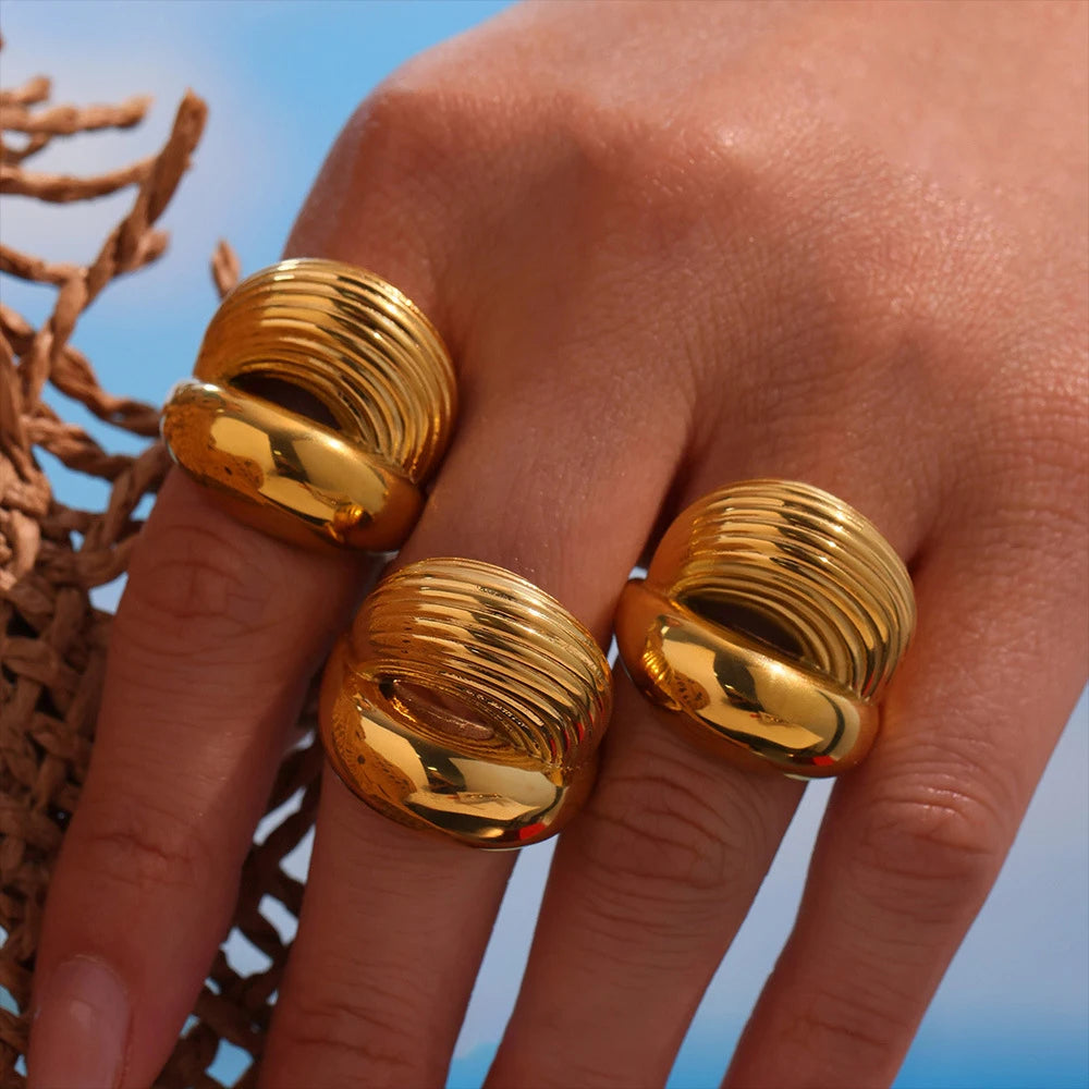 Textured Designs 18K Gold Stainless Steel Threaded Double Opening Ring Waterproof Striped Drop-shaped Staggered Jewelry Ring